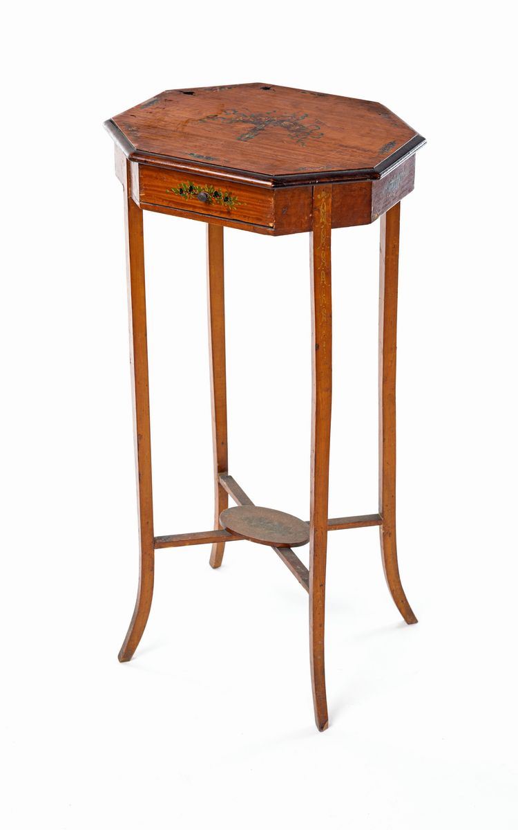 Piccolo Tavolino in Satinwood, Inghilterra, XIX Secolo