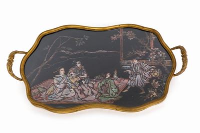 Piccolo Vassoio Sagomato in Legno Laccato e Bronzo, XIX Secolo