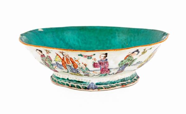Ciotola ovale in porcellana policroma, Cina, dinastia Qing