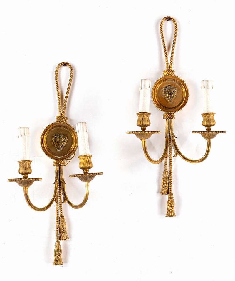 Coppia di Appliques a Due Luci in Bronzo Dorato
