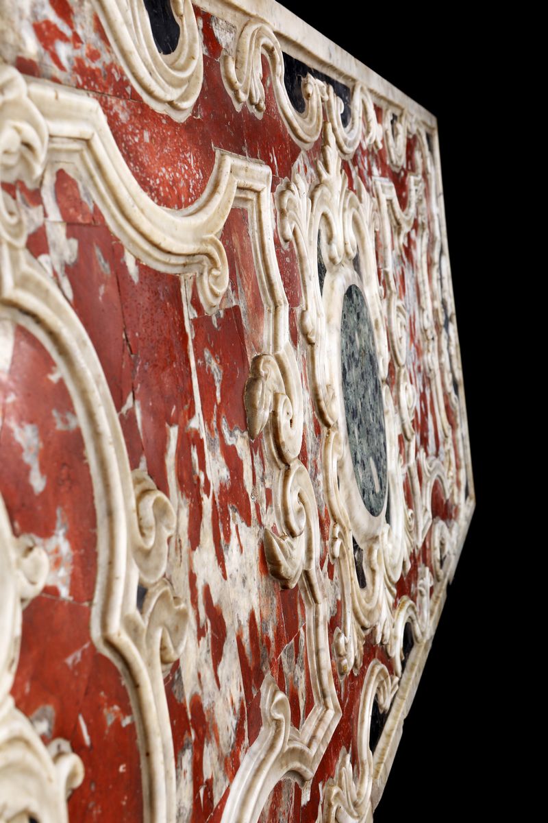 Piano Rettangolare in Marmo Bianco Scolpito, Roma, XVII Secolo