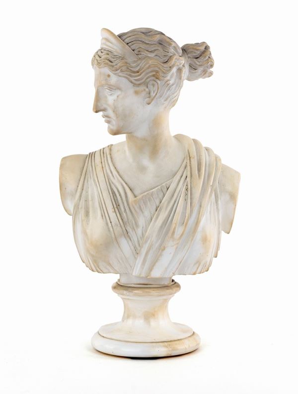 Piccolo busto di Artemide in marmo bianco, prima metà del XIX secolo