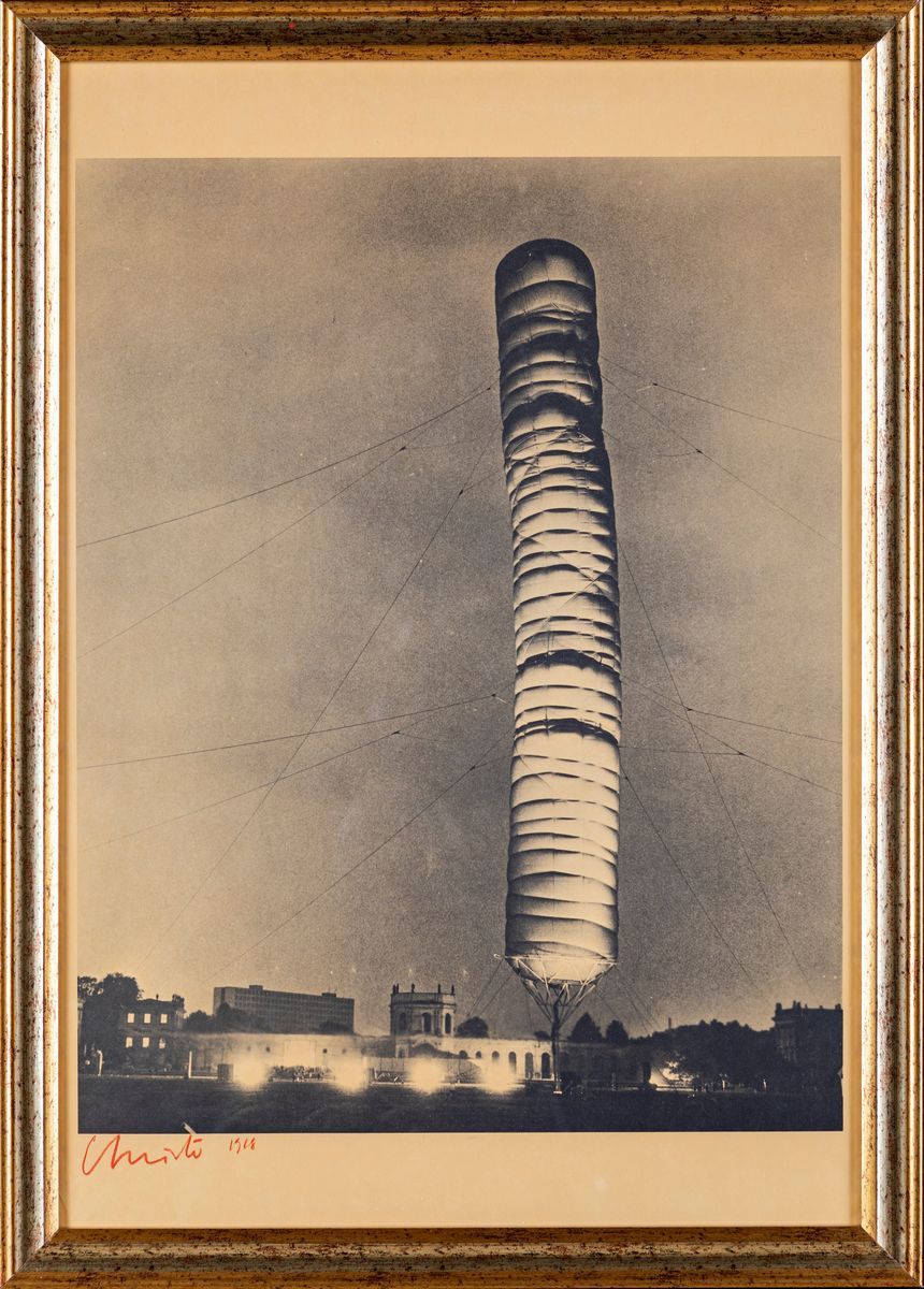 Christo - 5.600 Cubicmeter Package, Documenta IV, Kassel, 1967/68