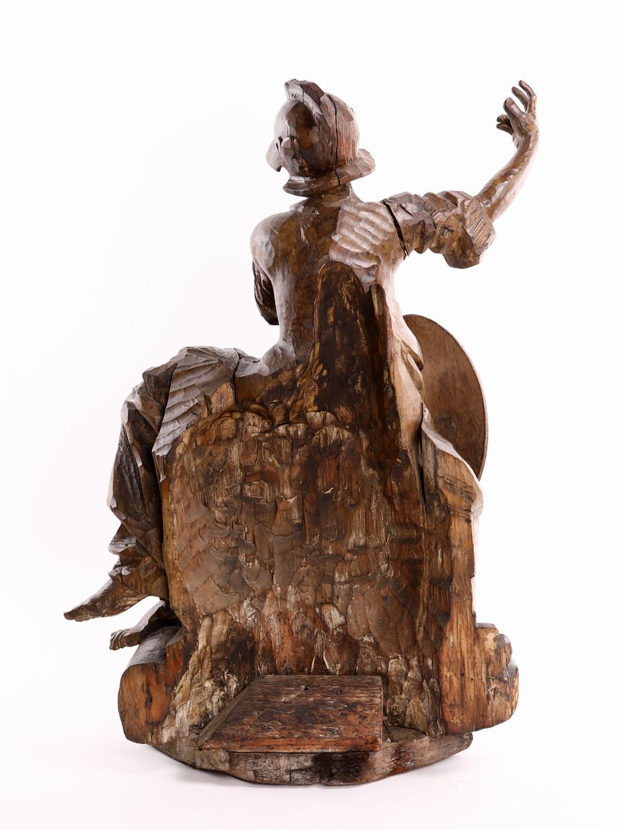 Grande Scultura in Legno