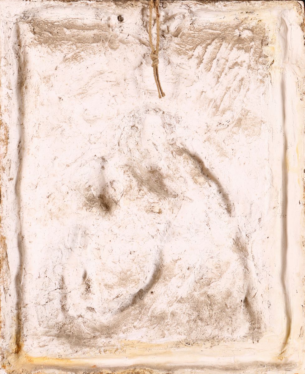 Bassorilievo in Gesso Policromo Raffigurante Madonna Col Bambino