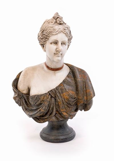Busto Femminile in Marmi Vari, XX Secolo