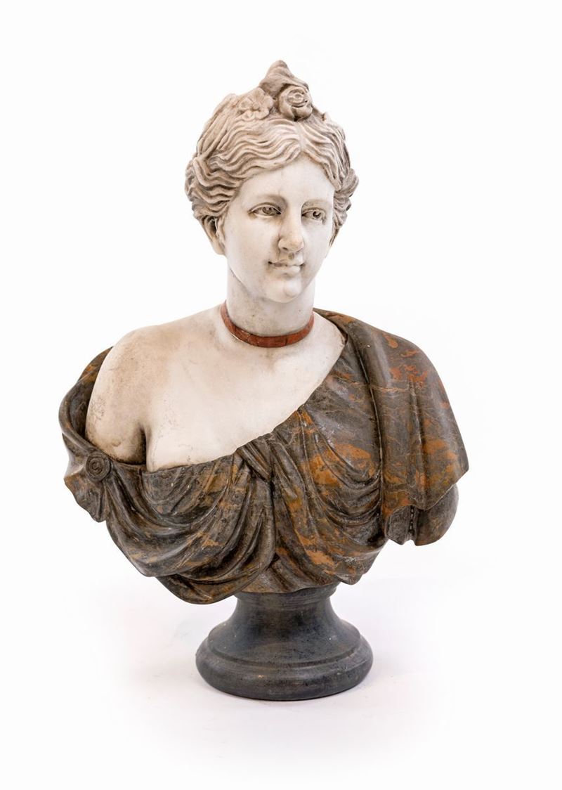 Busto Femminile in Marmi Vari, XX Secolo