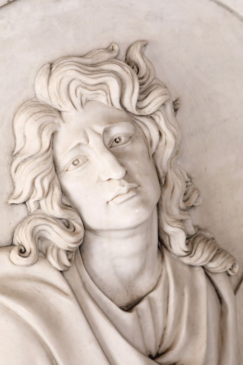 Grande Medaglione Ovale in Marmo Bianco, XX Secolo