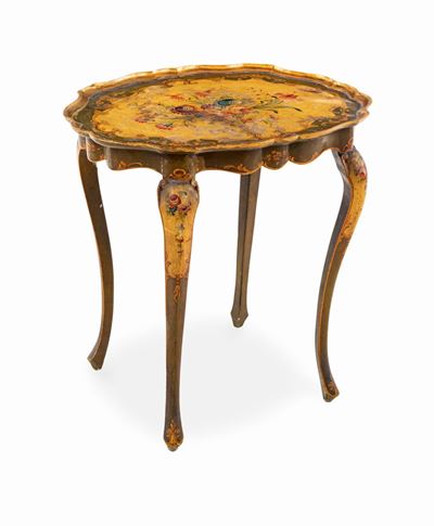 Piccolo Tavolino in Legno Laccato e Dorato, Venezia