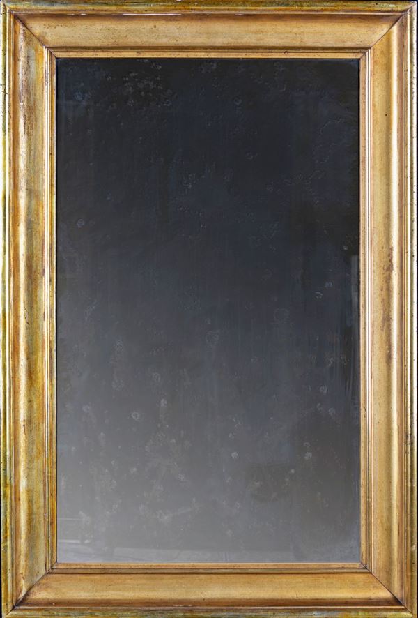 Cornice rettangolare in legno dorato