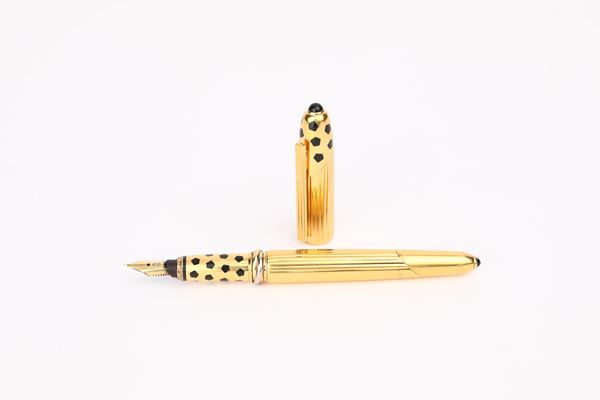 Panthere de Cartier, penna stilografica in metallo dorato  (1990)  - Asta Asta a Tempo - Penne da Collezione e Accessori da Scrivania - Casa d'Aste Arcadia