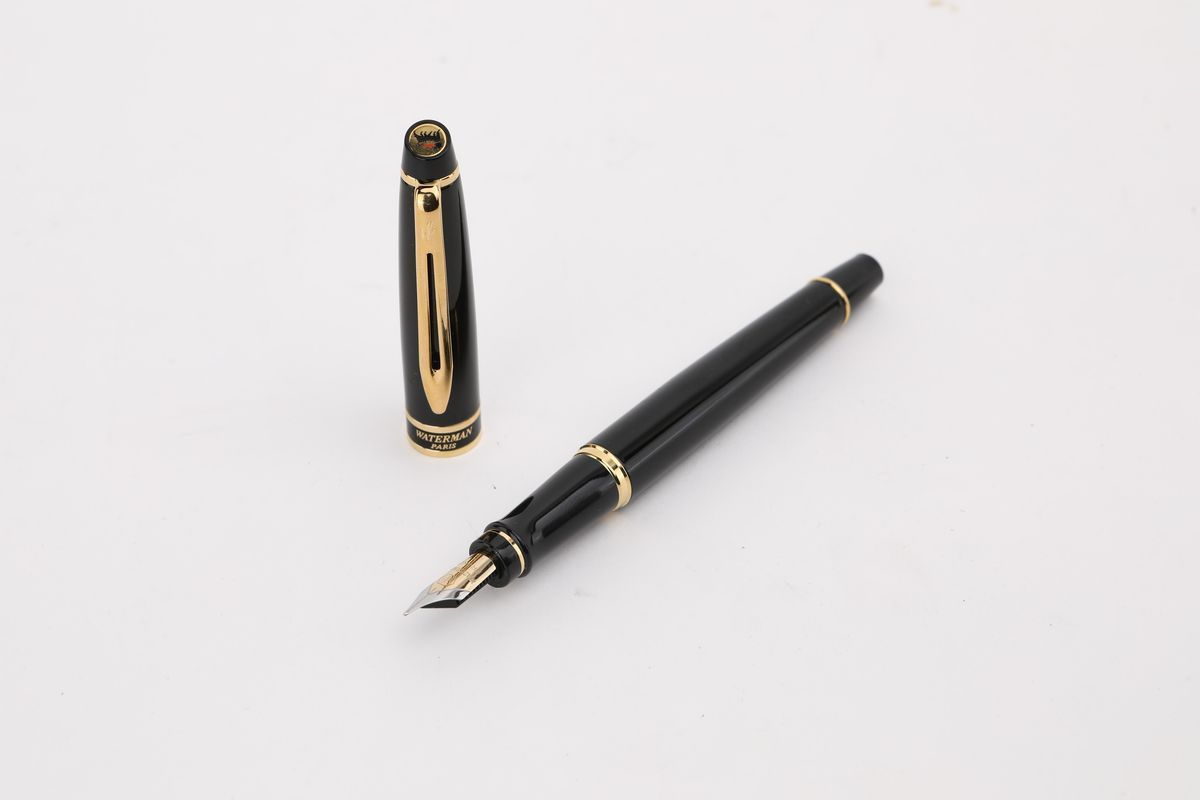 Waterman, Penna Stilografica in Vernice Nera