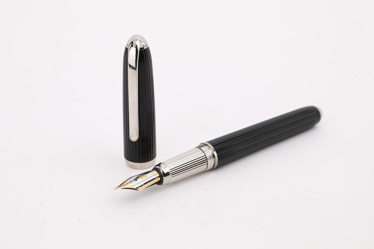 Cartier Stylos Louis Cartier, Penna Stilografica in Resina Nera