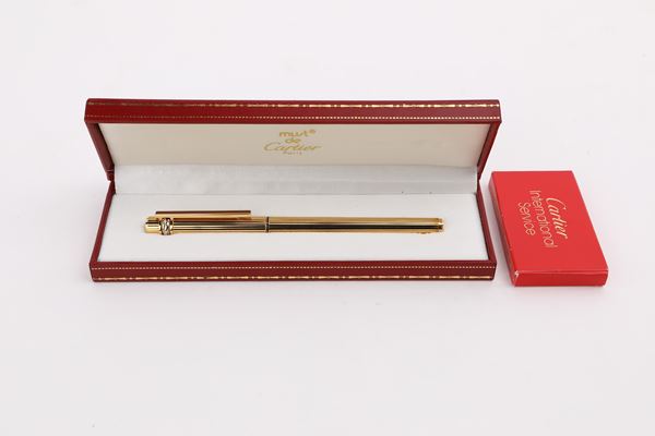 Must de Cartier, penna stilografica in metallo dorato e smalto 