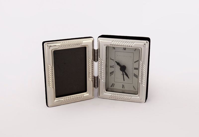 Orologio da Tavolo in Metallo Argentato, al Quarzo, con Sveglia e Portaritratti
