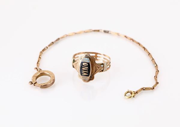 Lotto di anello borbonico in oro e smalto e bracciale in oro