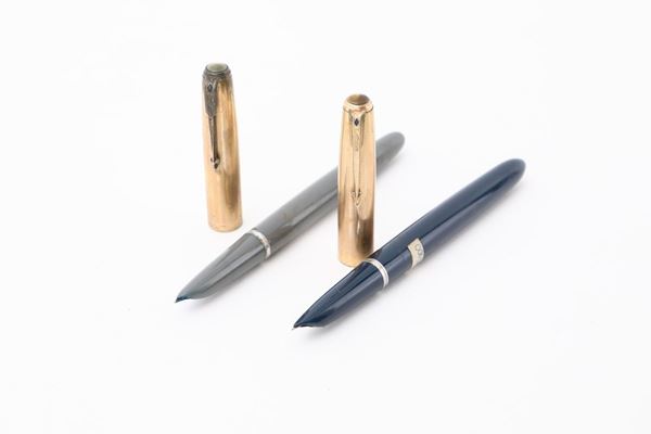 Due penne stilografiche Parker 51, cappuccio laminato in oro 16 kt
