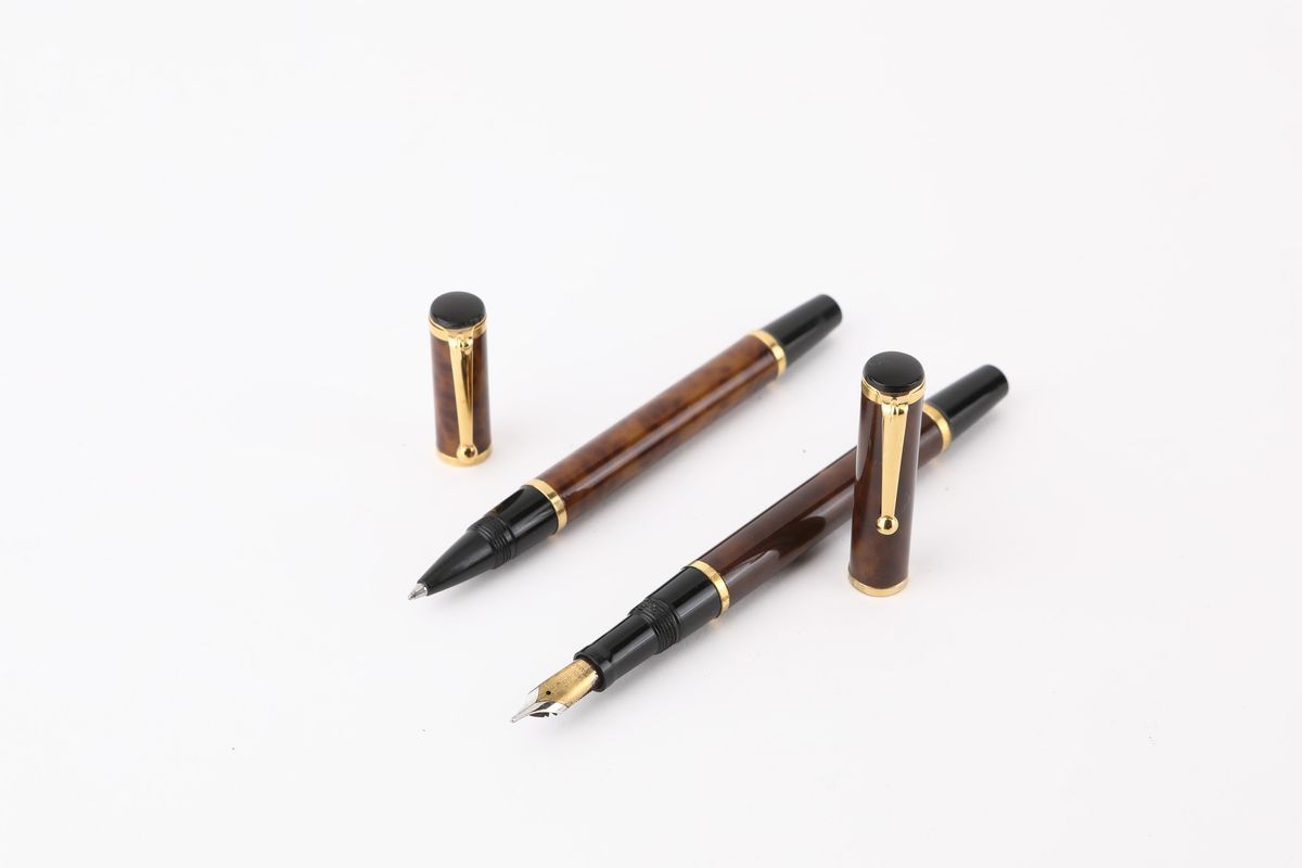 Waterman - Penna Stilografica e Penna a Sfera in Vernice Effetto Legno