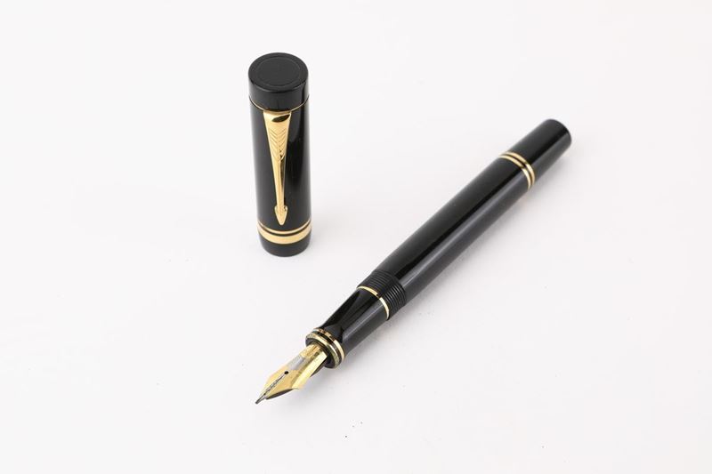 Parker - Penna Stilografica in Lacca Nera