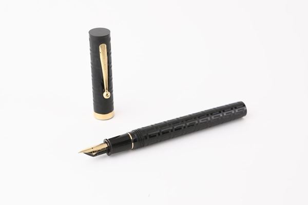 Sheaffer - penna stilografica in celluloide nera