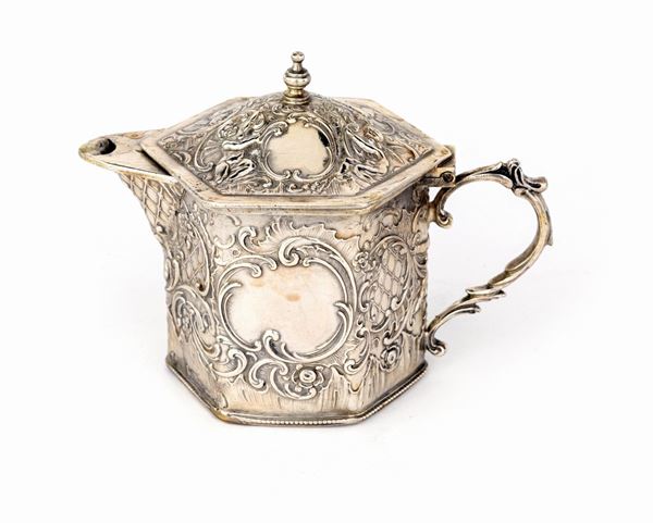Piccola caffettiera esagonale in argento, Germania/Olanda, XIX secolo