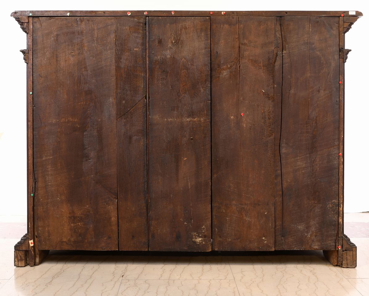 Credenza in Noce, Italia Centrale, XVII Secolo