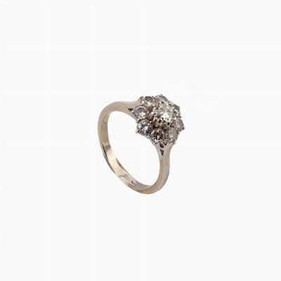 Anello a Fiore in Oro e Brillanti