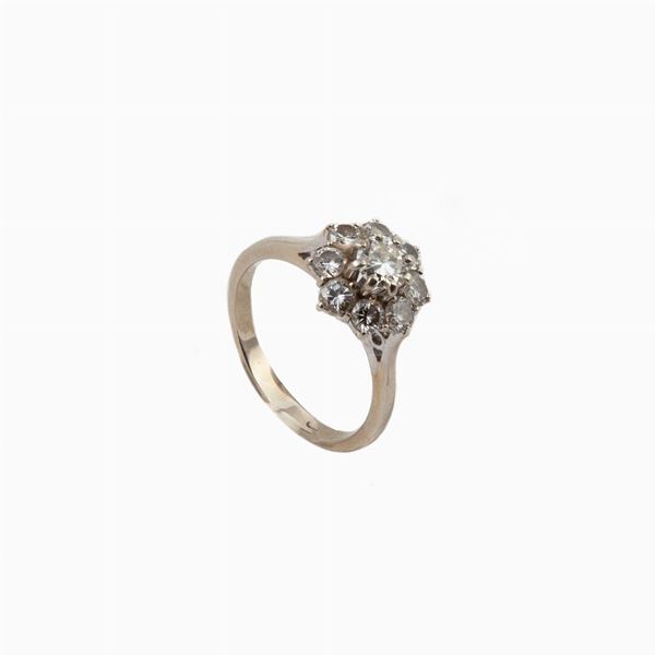 Anello a fiore in oro e brillanti