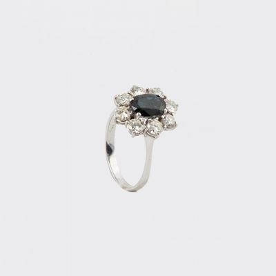 Anello in Oro con Zaffiro e Brillanti