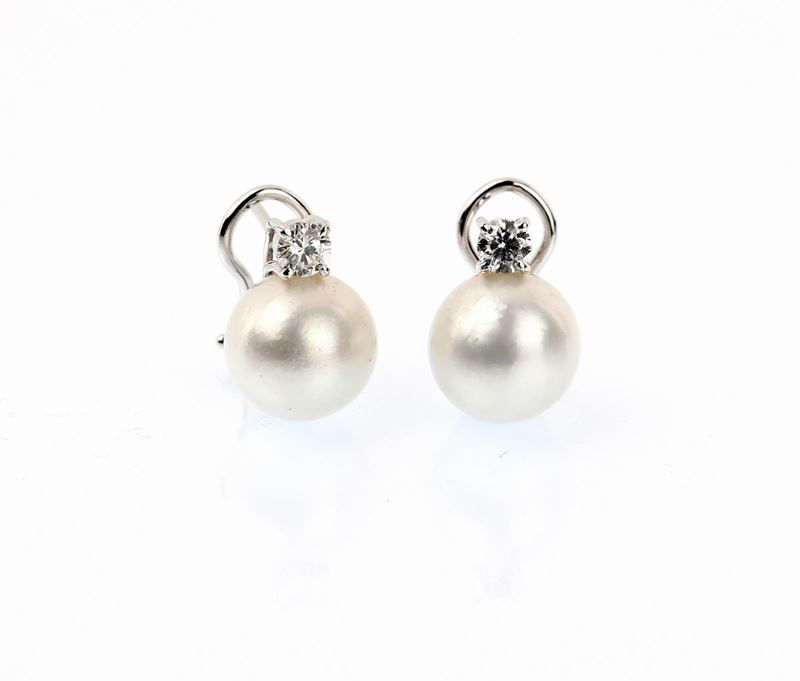 Orecchini in Oro con Perle e Brillanti