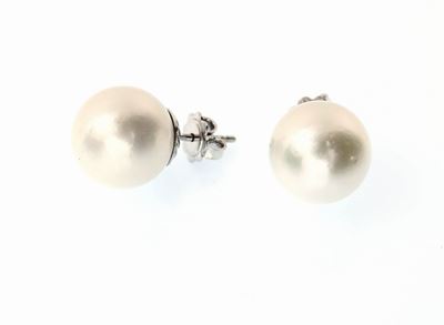 Coppia di Orecchini in Oro e Perle