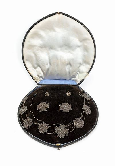 Parure in Metallo Argentato e Marcasite, Fine del XIX/inizi del XX Secolo