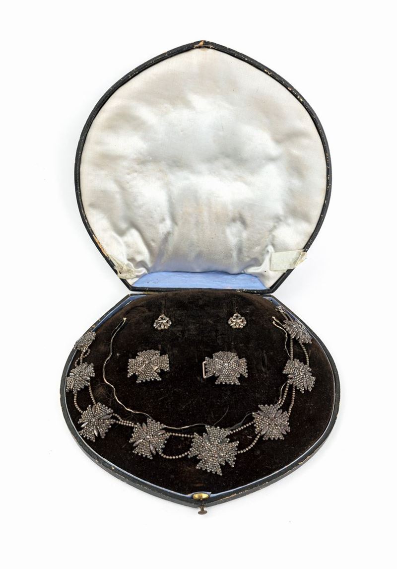 Parure in Metallo Argentato e Marcasite, Fine del XIX/inizi del XX Secolo