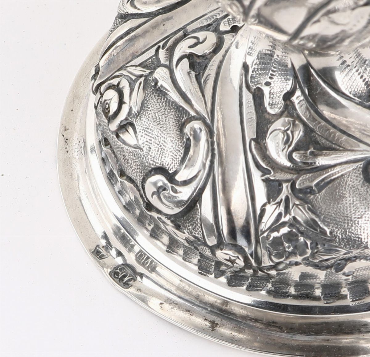 Vaso in Argento Sbalzato, Fine del XIX Secolo