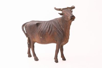 Mucca in Piedi in Legno Policromo, Sicilia, XIX Secolo