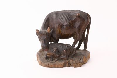 Gruppo in Legno Policromo Composto da Mucca e Vitello, Sicilia, XIX Secolo