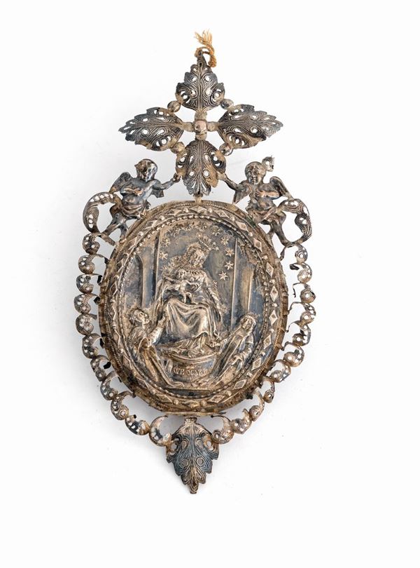 Medaglione in lamina d'argento sbalzata, Italia meridionale, XIX secolo