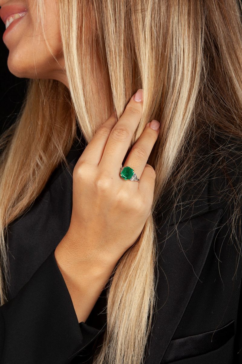 Bulgari - Anello in Oro e Platino con Smeraldo Colombiano