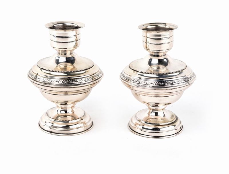 Coppia di Piccoli Candelieri in Argento 800/1000