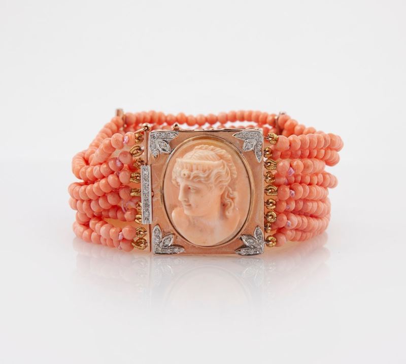 Bracciale in Oro Giallo e Corallo