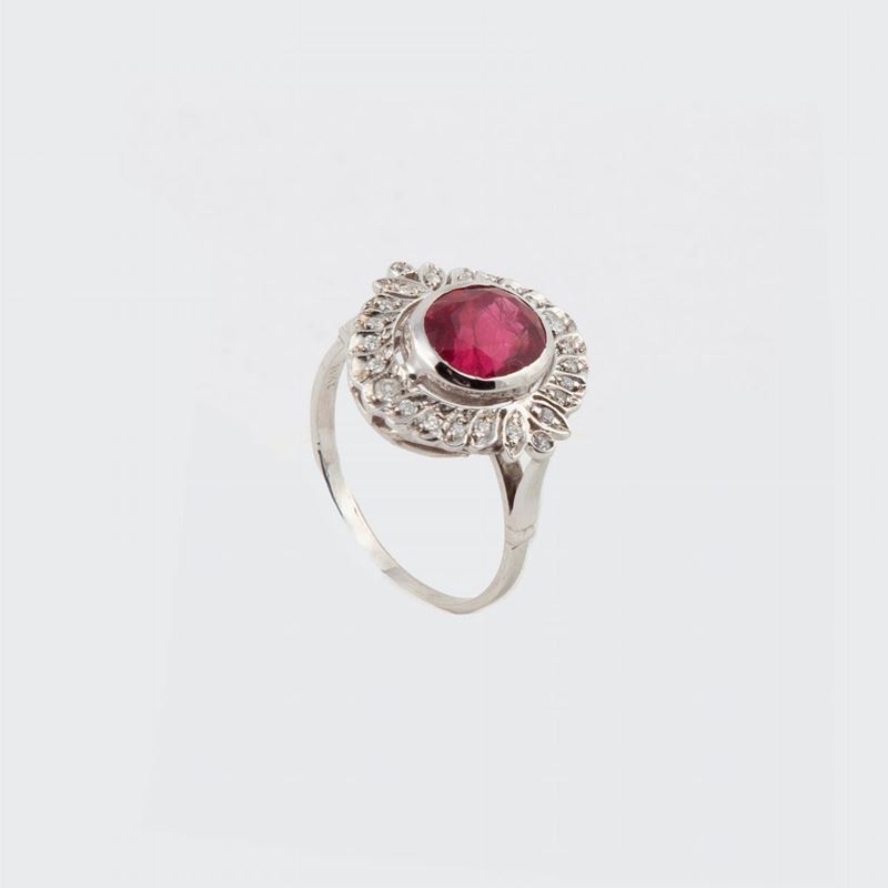 Anello in Oro Bianco con Rubino e Brillanti