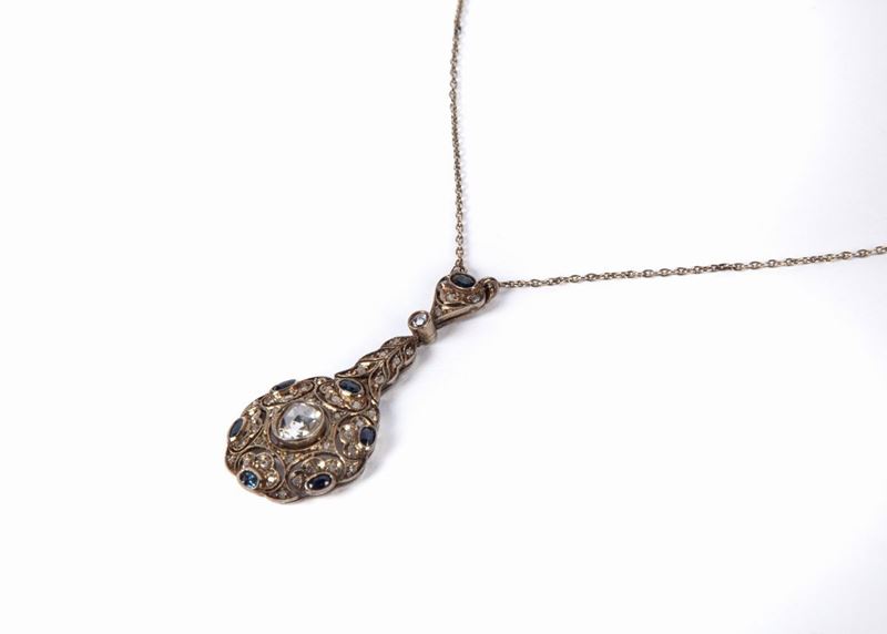 Pendente Liberty con Oro Diamanti e Zaffiri