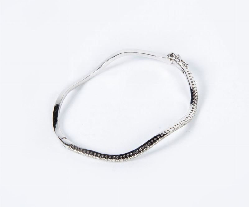 Bracciale Rigido in Oro e Brillanti