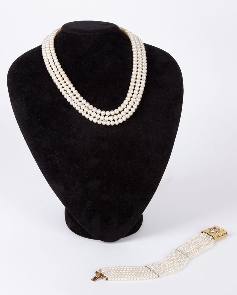 Demiparure di Bracciale e Collana in Perle, Oro con Rubini e Brillanti