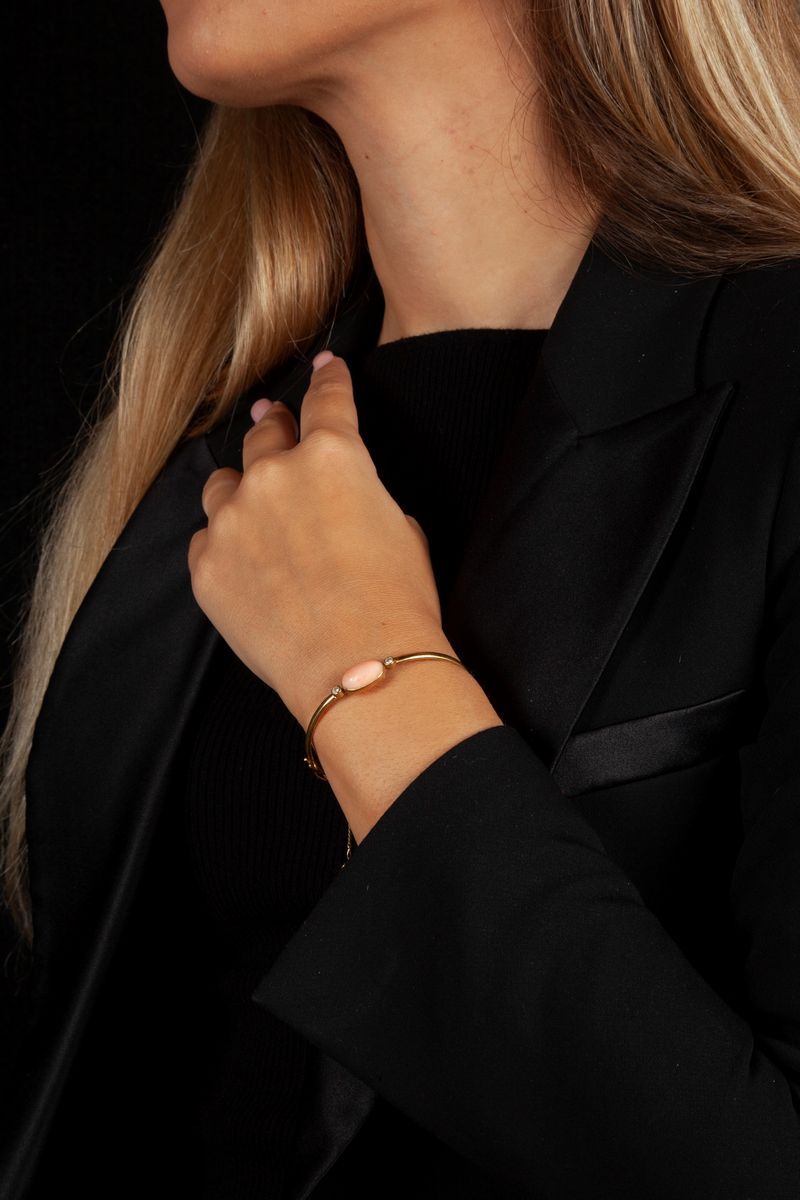 Bracciale Rigido in Oro e Spola di Corallo e Brillanti