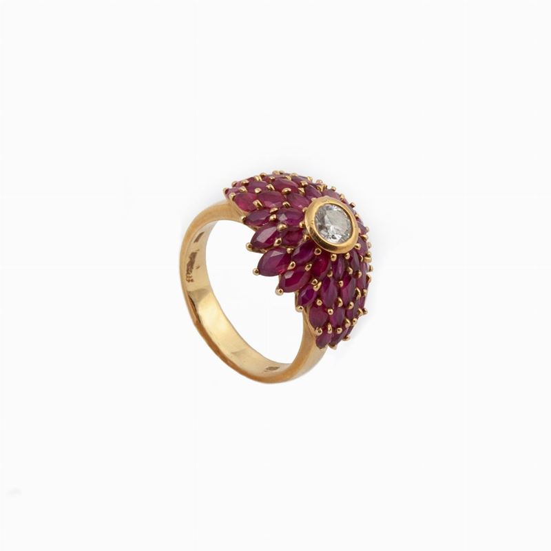 Anello in Oro con Brillante e Rubini