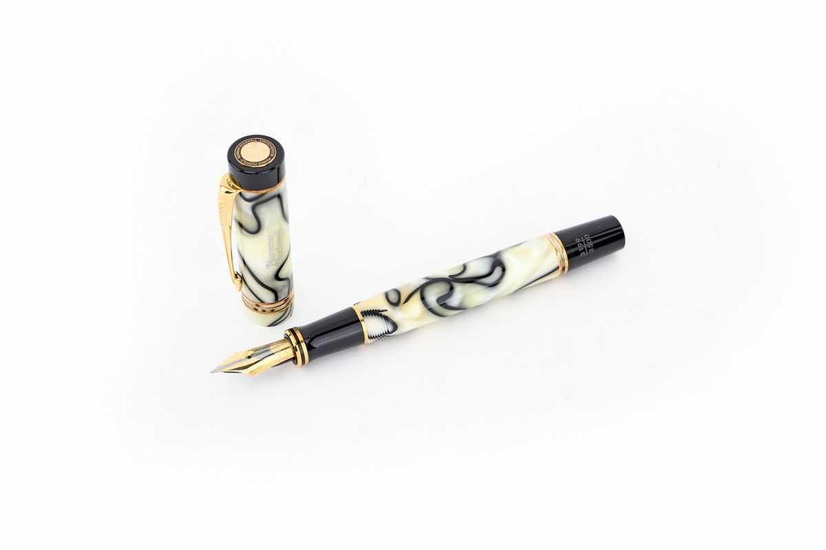 Parker Duofold Norman Rockwell - Penna Stilografica in Vernice e Metallo Dorato