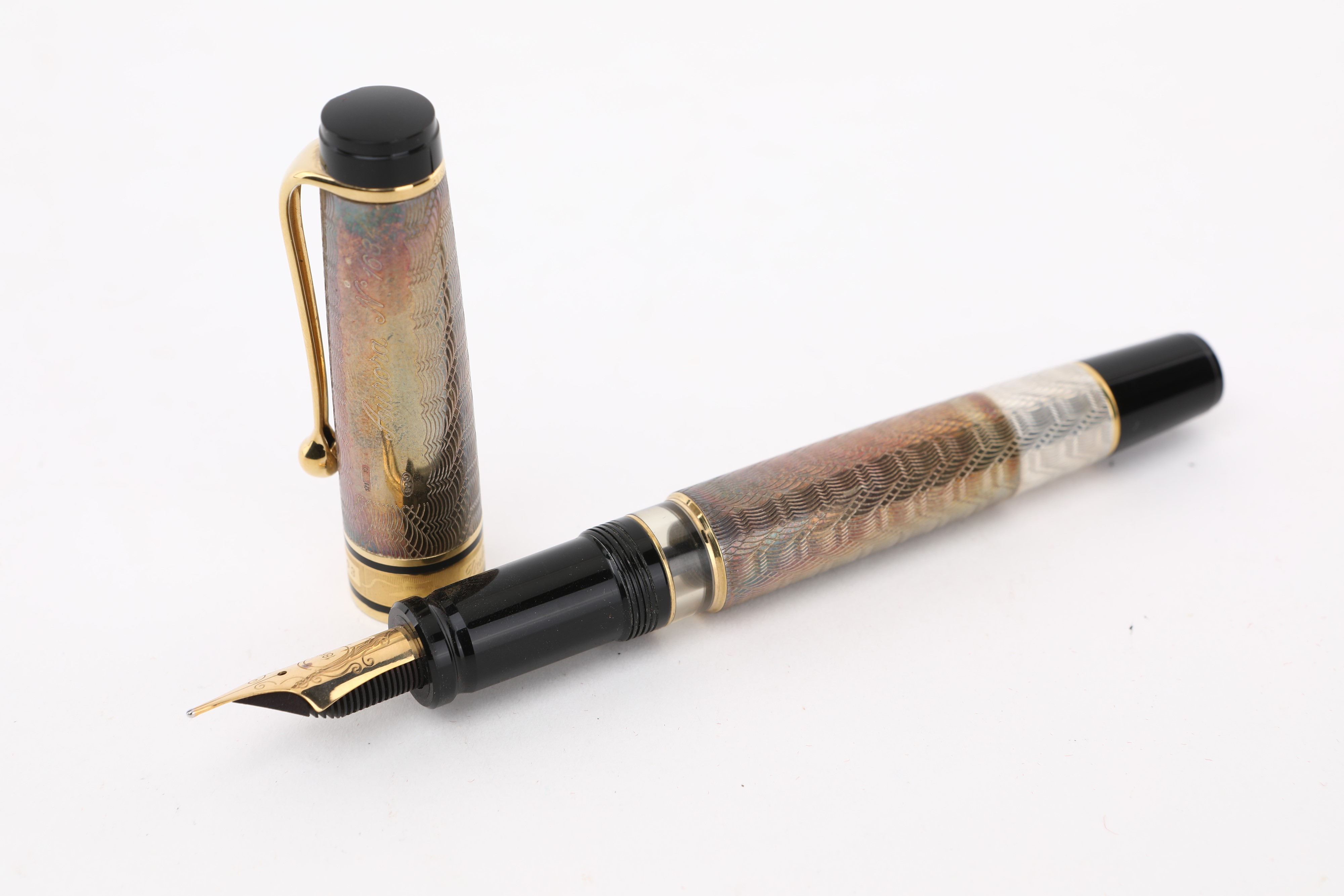 Aurora Serie Teatro Carlo Goldoni 200° - Penna Stilografica in Argento 925/000 con Particolari Pl...