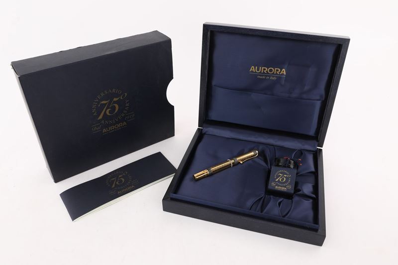 Aurora 75 Anniversario - Penna Stilografica in Metallo Dorato con Particolari in Argento 925