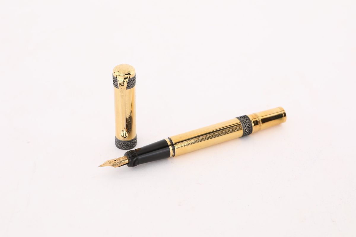 Aurora 75 Anniversario - Penna Stilografica in Metallo Dorato con Particolari in Argento 925